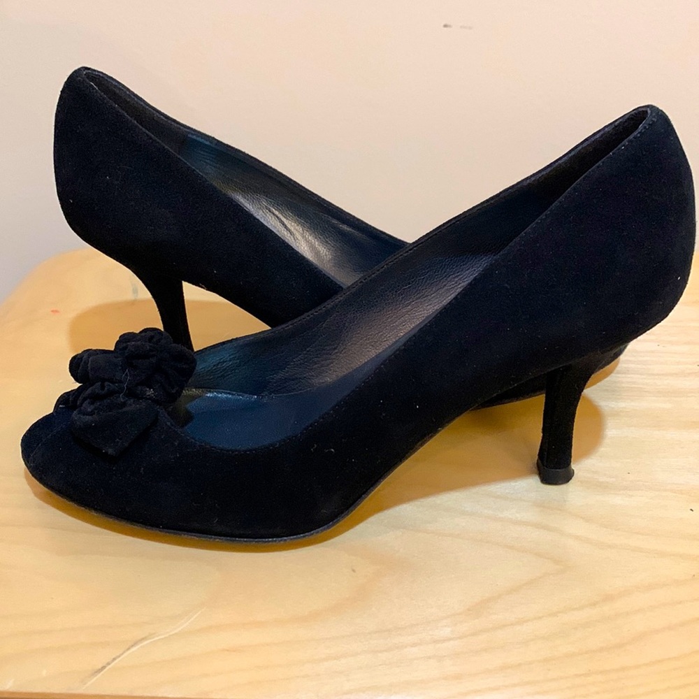Stuart weitzman 7M suede peeptoe pump with bow detail